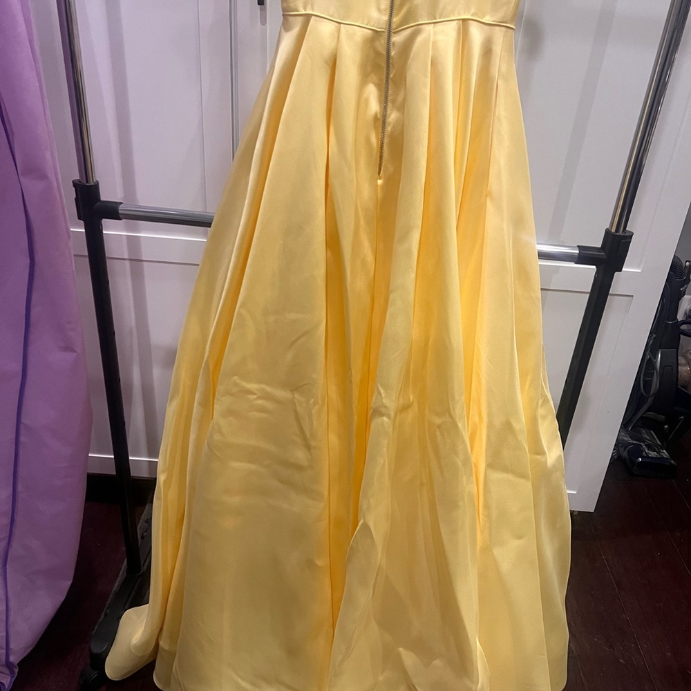 Beautiful Sherri Hill Yellow Satin Dress - Picture 7 of 9